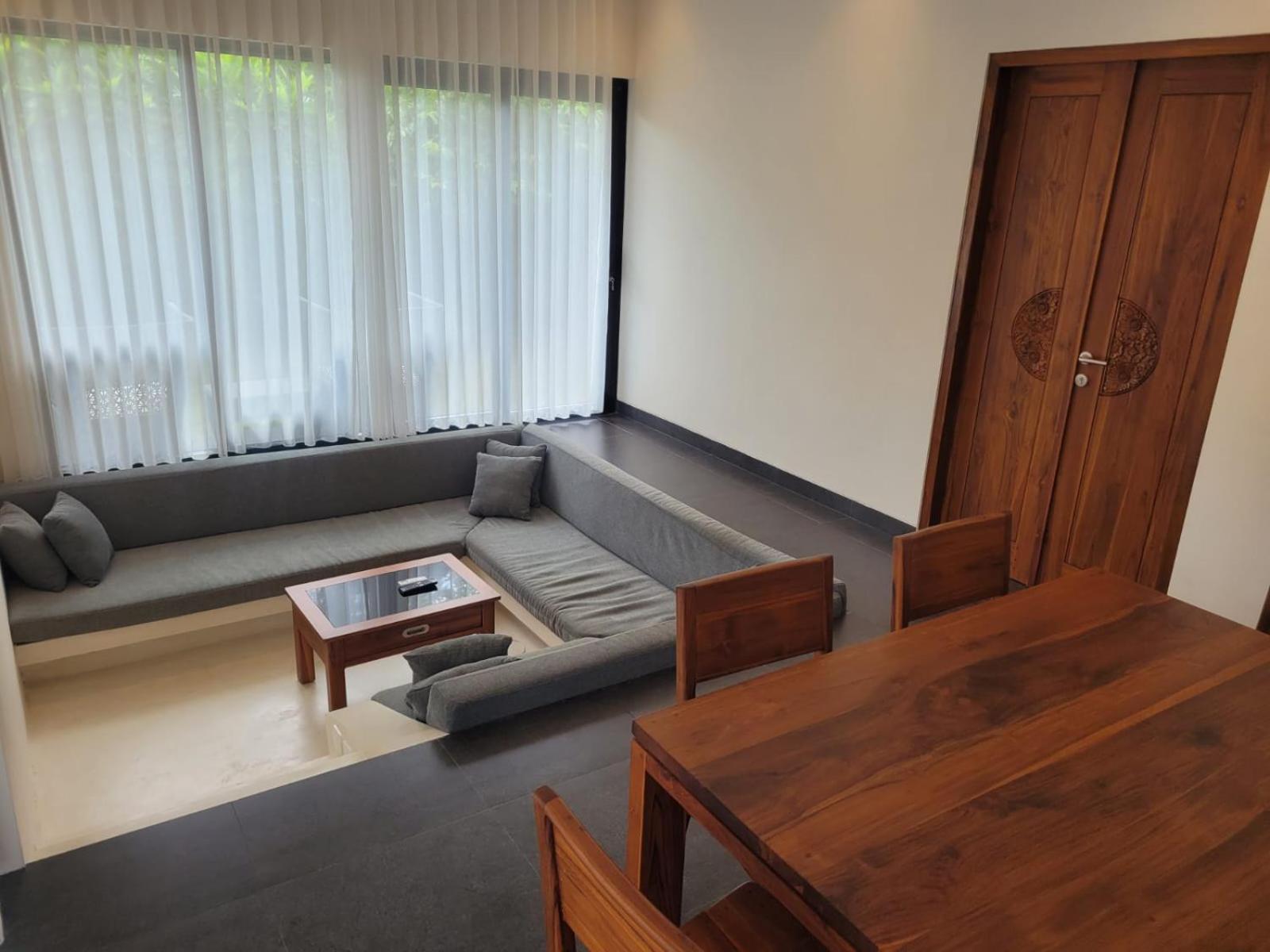 Villa Niang Ando Labuan Bajo Exterior photo